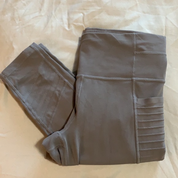 Athleta. Grey. Leggings. Workout. Gym - Picture 1 of 11